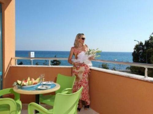 Tosmur Vella Beach Hotel מראה חיצוני תמונה